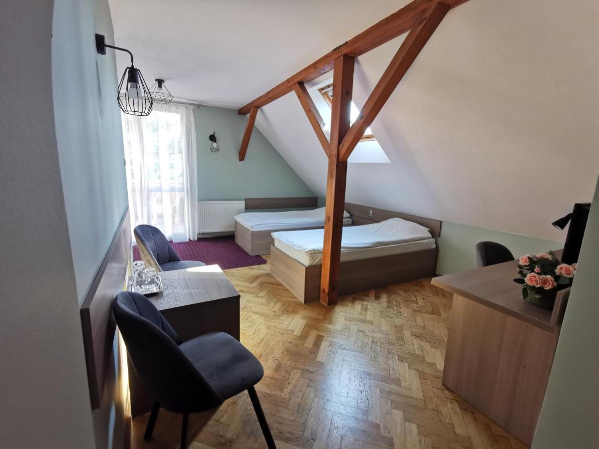 Hotel Zieliniec Poznań Exterior foto